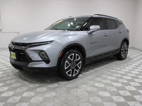 Used 2023 Chevrolet Blazer RS w/ Driver Confidence II Package AWD/4WD image 8