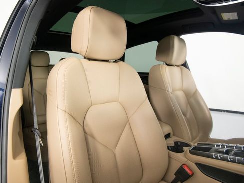Certified 2021 Porsche Macan S AWD/4WD image 40