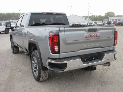 New 2026 GMC Sierra 2500 SLE w/ SLE Value Package; image 9