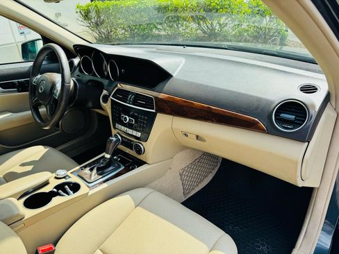 Used 2013 Mercedes-Benz C 300 Sport image 43
