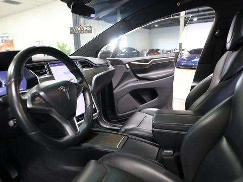 Used 2016 Tesla Model X 90D AWD/4WD image 23