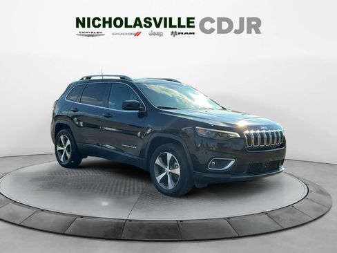 Used 2021 Jeep Cherokee Limited w/ Mopar Interior Package AWD/4WD image 7