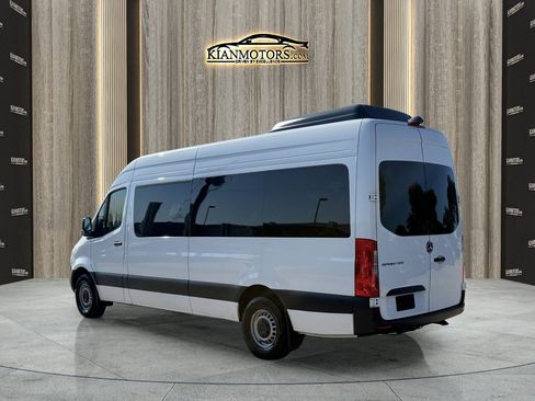 Used 2025 Mercedes-Benz Sprinter 2500 image 5