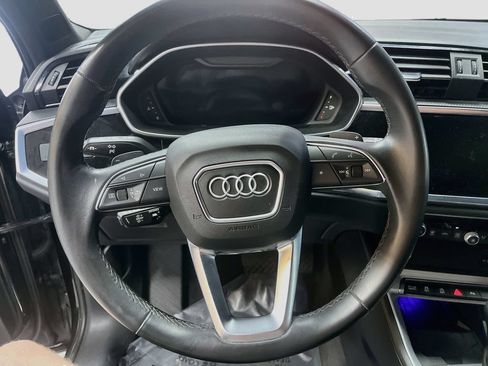 Used 2023 Audi Q3 2.0T Premium Plus w/ Premium Plus Package AWD/4WD image 11