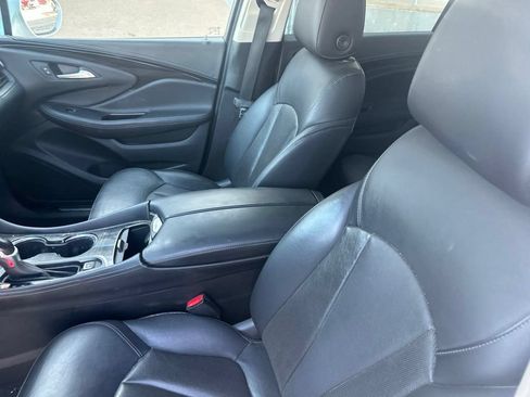 Used 2019 Buick Envision Essence AWD/4WD image 3