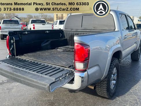 Used 2019 Toyota Tacoma SR5 image 5