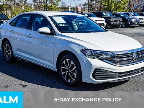 Used 2024 Volkswagen Jetta S image 4