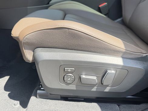 Used 2026 BMW X3 xDrive30 w/ Premium Package image 17