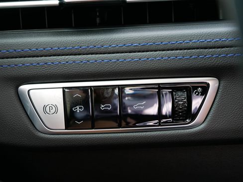 New 2026 Cadillac Escalade IQ Sport 1 w/ LPO, ONYX Package image 22