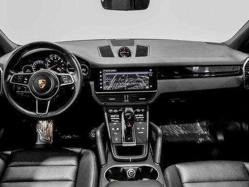 Used 2023 Porsche Cayenne image 14