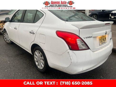 Used 2013 Nissan Versa SV image 4