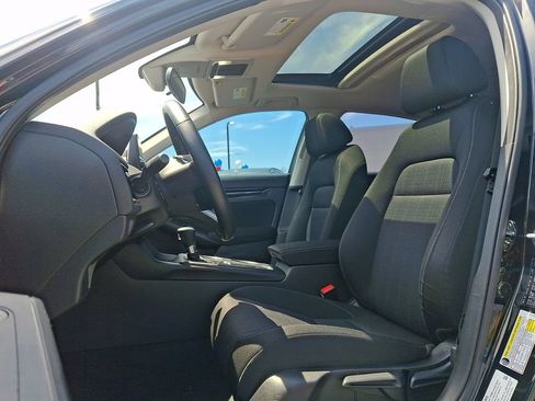 Used 2022 Honda Civic EX image 13