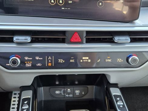New 2026 Kia Sorento EX w/ EX Premium Package FWD image 14