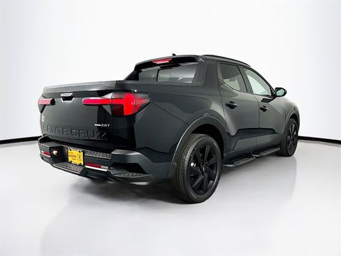 Used 2024 Hyundai Santa Cruz Night image 7