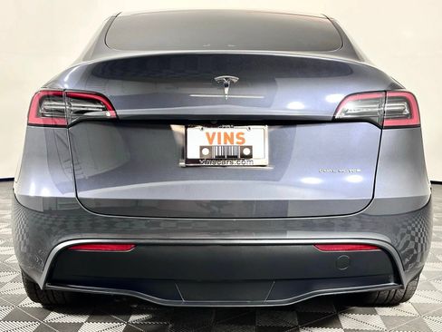 Used 2023 Tesla Model Y Long Range AWD/4WD image 27