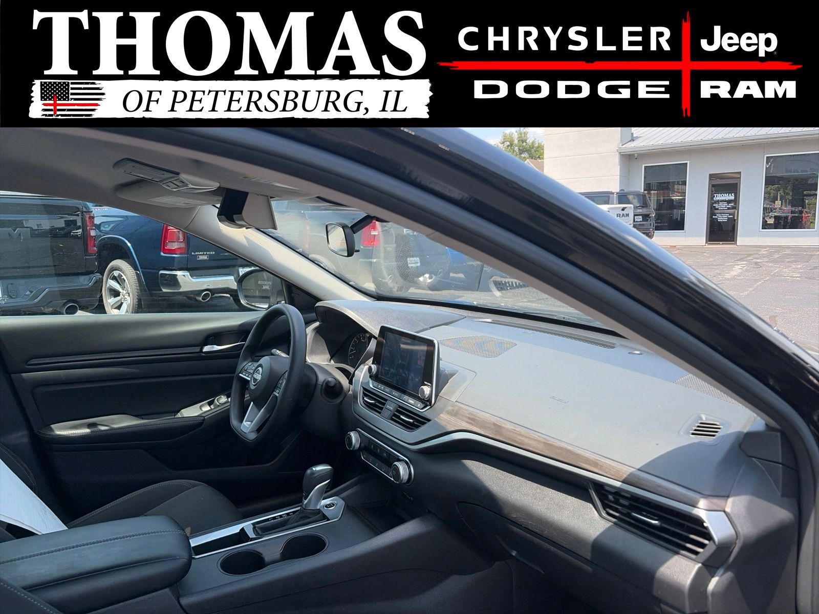 Used 2025 Nissan Altima 2.5 SV FWD image 26