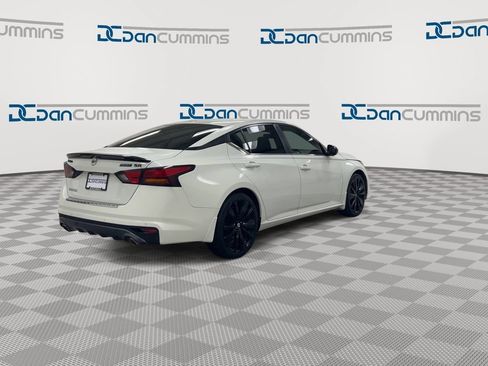Used 2022 Nissan Altima 2.5 SR w/ Midnight Edition Package FWD image 8