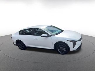 Used 2025 Kia K4 LXS video 2