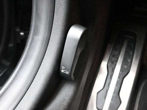 Used 2023 BMW M3 Competition RWD image 29