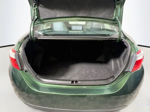 Used 2016 Toyota Corolla LE FWD image 34