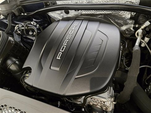 Used 2020 Porsche Macan image 30