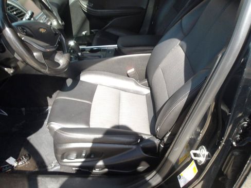 Used 2019 Chevrolet Impala LT FWD image 19