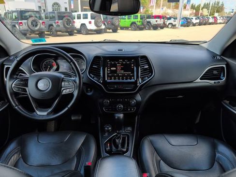 Used 2020 Jeep Cherokee Limited AWD/4WD image 16