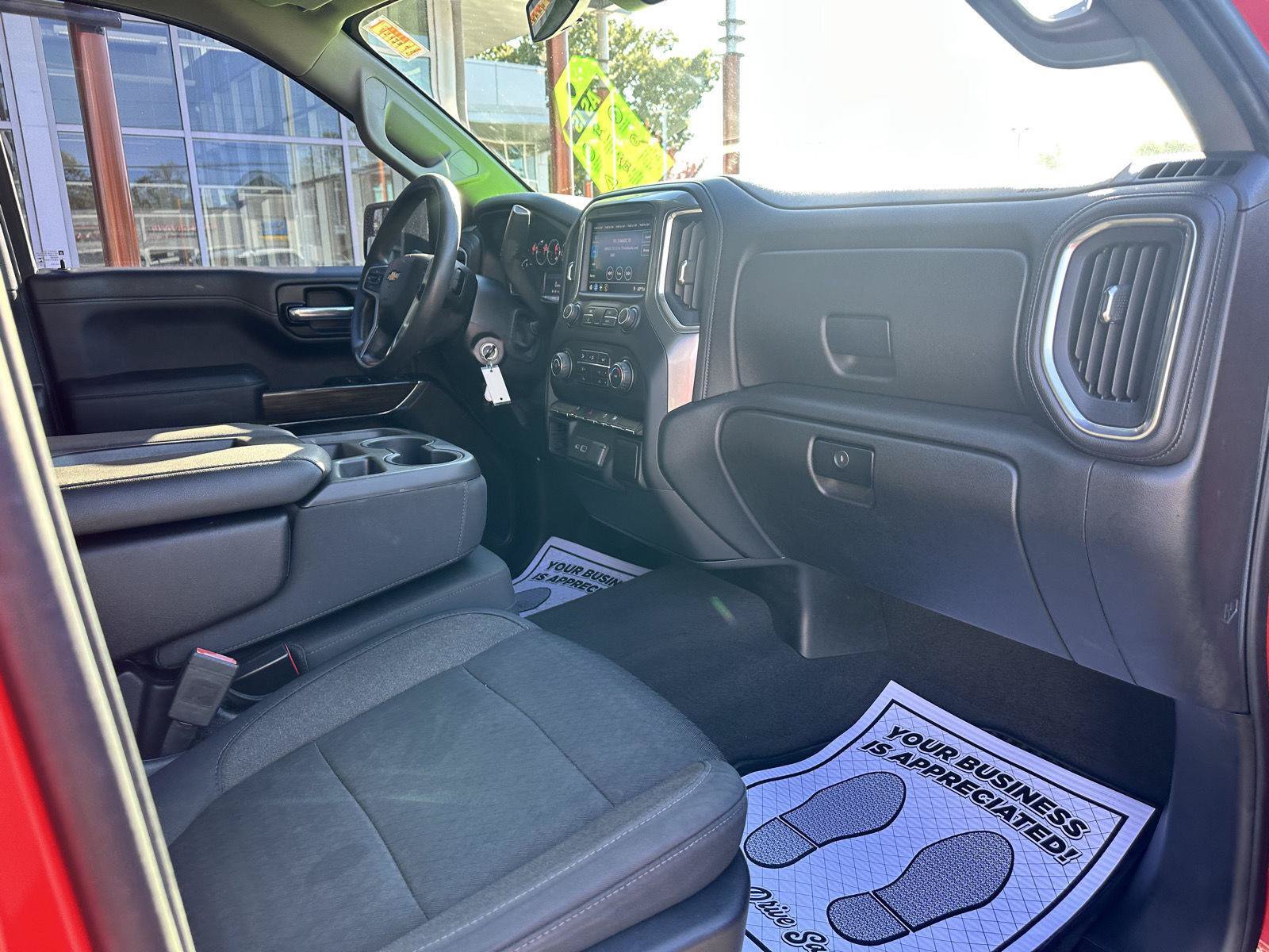 Used 2019 Chevrolet Silverado 1500 LT AWD/4WD image 13