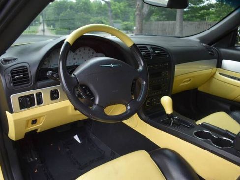 Used 2002 Ford Thunderbird RWD image 18