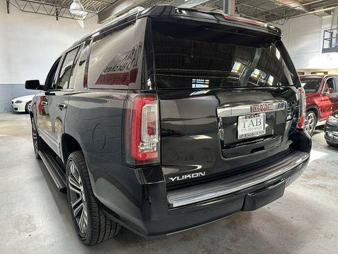 Used 2019 GMC Yukon Denali w/ Denali Ultimate Package AWD/4WD image 5