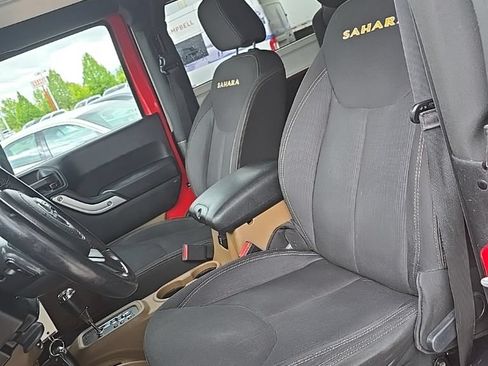 Used 2014 Jeep Wrangler Sahara w/ Connectivity Group AWD/4WD image 11