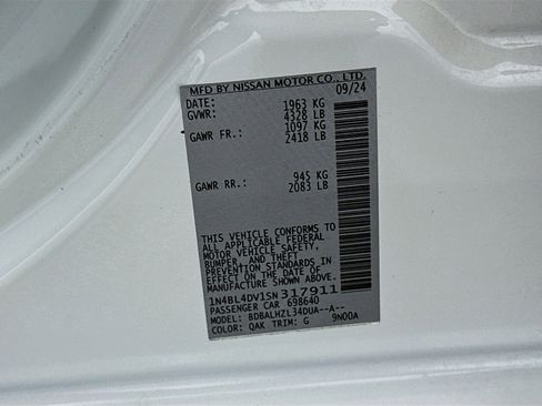 Used 2025 Nissan Altima 2.5 SV image 12