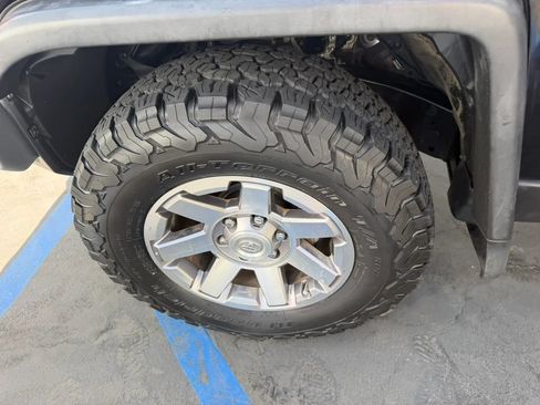 Used 2014 Toyota FJ Cruiser 4WD w/ Upgrade Package image 30