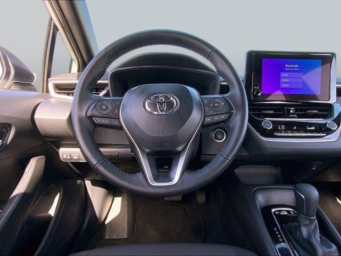 Used 2026 Toyota Corolla SE FWD image 6