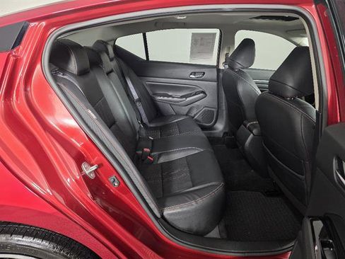 Used 2024 Nissan Altima 2.5 SR w/ SR Premium Package image 16