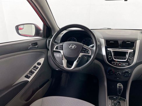 Used 2014 Hyundai Accent SE FWD image 2