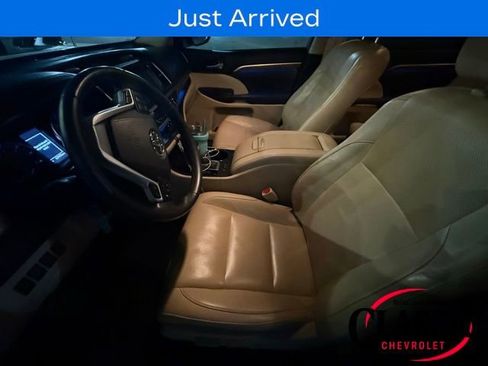 Used 2019 Toyota Highlander Limited Platinum image 13