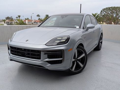 New 2025 Porsche Cayenne Turbo image 1