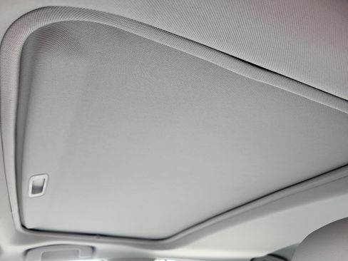 Certified 2019 Toyota Camry SE w/ Sunroof Package FWD image 13