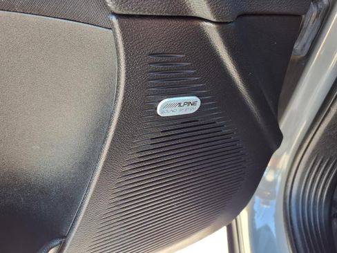 Used 2023 Dodge Challenger SXT image 12