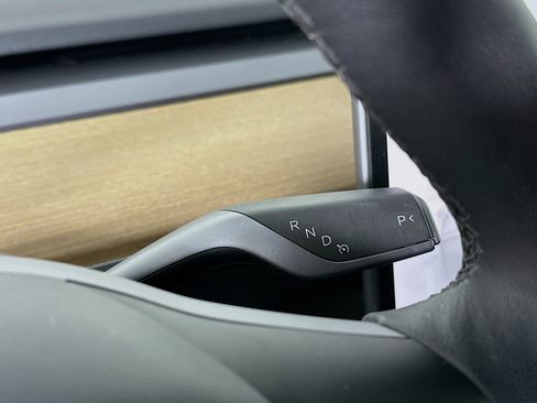 Used 2023 Tesla Model 3 Standard Range image 23