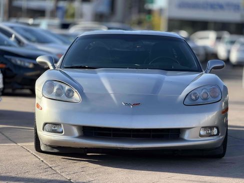 Used 2007 Chevrolet Corvette Coupe w/ Preferred Equipment Group RWD image 3