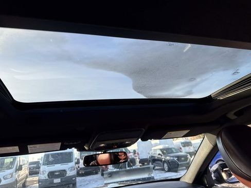 Used 2020 Ford Explorer Platinum image 19