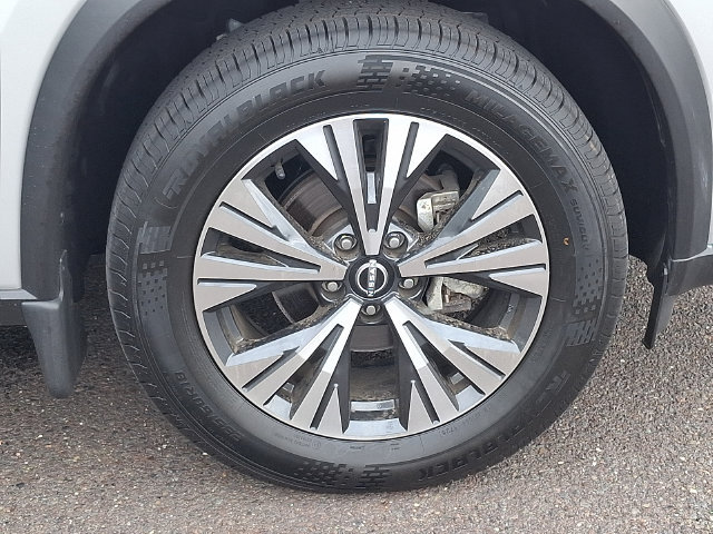 Used 2023 Nissan Rogue SV AWD/4WD image 9