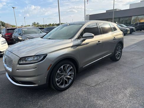 Used 2023 Lincoln Nautilus Reserve w/ Equipment Group 201A FWD image 5
