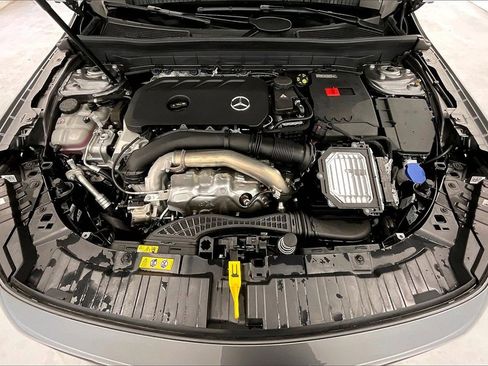 New 2026 Mercedes-Benz GLB 250 4MATIC image 16
