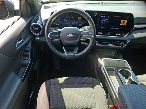 Used 2025 Chevrolet Equinox LT FWD image 11