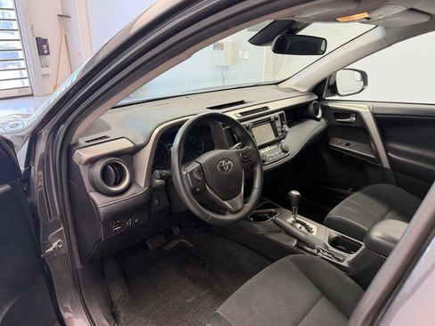 Used 2017 Toyota RAV4 XLE AWD/4WD image 22