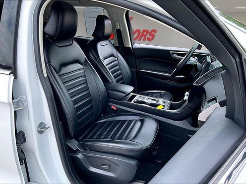 Used 2024 Ford Edge SEL AWD/4WD image 29
