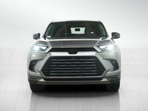 Used 2025 Toyota Grand Highlander AWD image 8